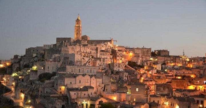 Martini Matera 2-Luxury Apartment Екстериор снимка