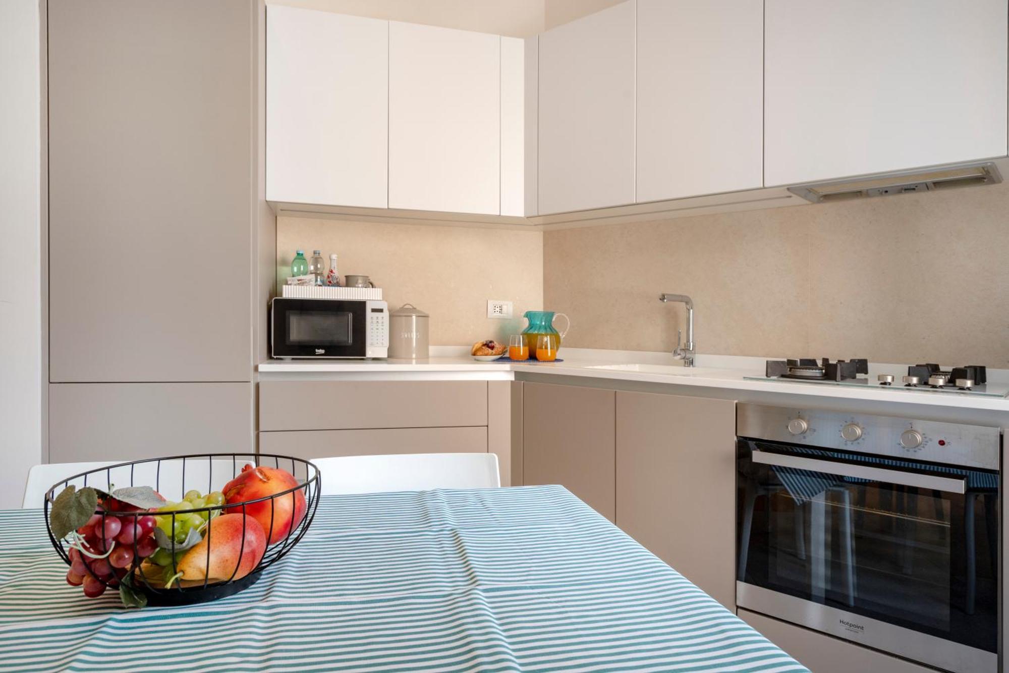 Martini Matera 2-Luxury Apartment Екстериор снимка